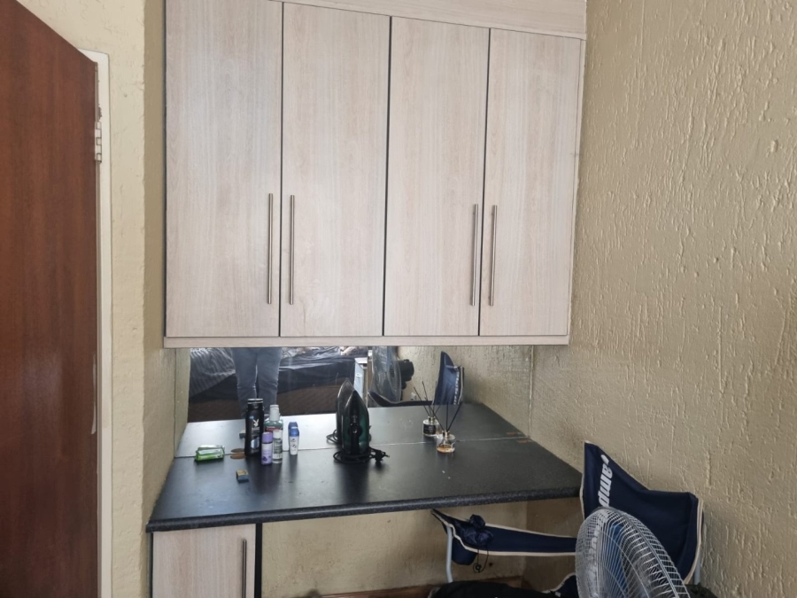 1 Bedroom Property for Sale in Pellissier Free State
